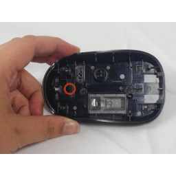 Замена кнопки разблокировки крышки Logitech M215